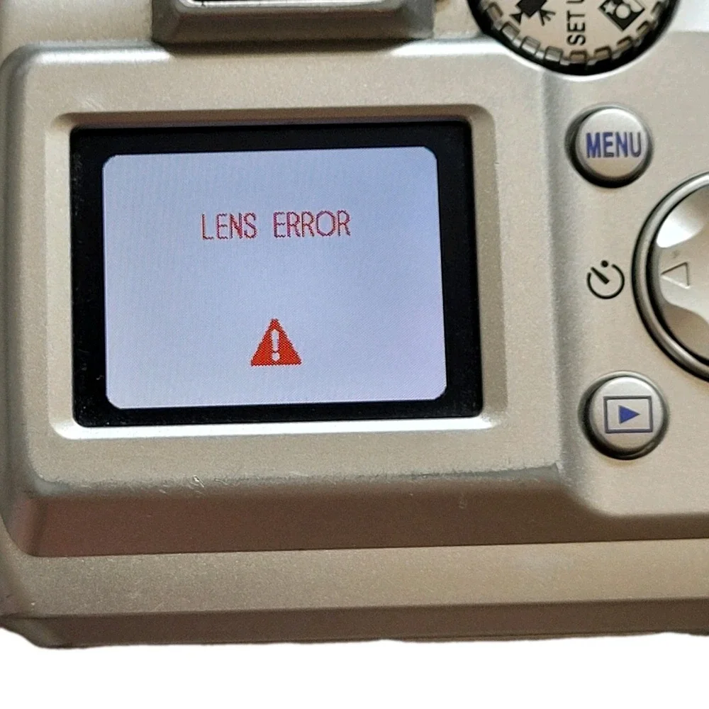 Nikon Coolpix 2100 2.0MP Digital Camera - FOR PARTS - Lens Error - Very Clean‎